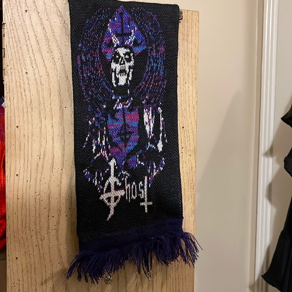 Ghost Band scarf